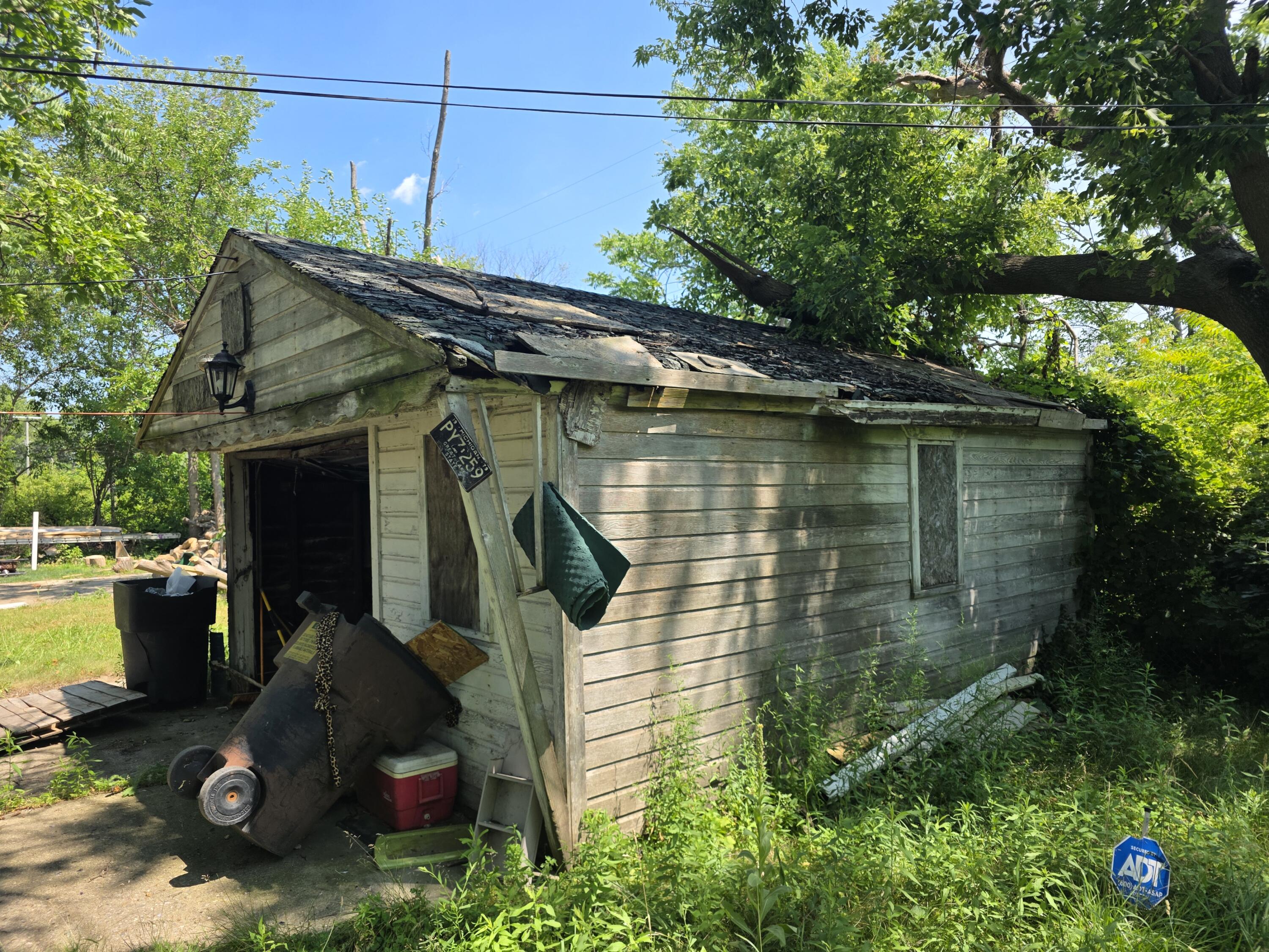 13036 Filbert Avenue Detroit, MI 48205 - Photo 9 of 28 20260715_144821