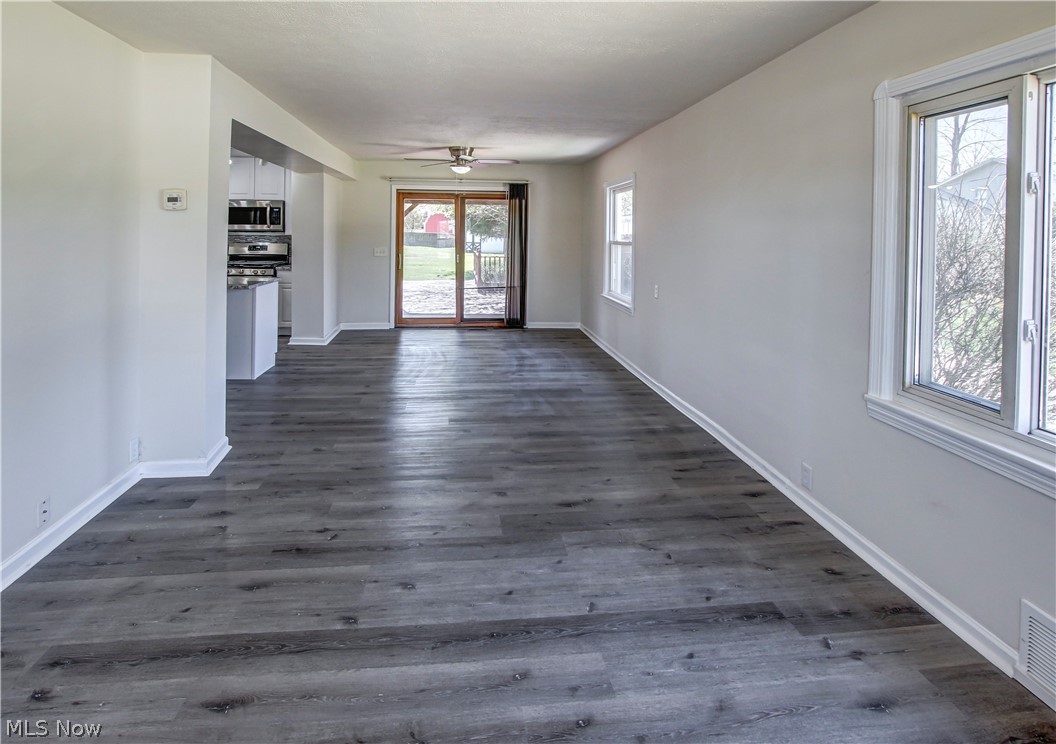 1423 Lorimer Road Cleveland, OH 44134 - Photo 14 of 31