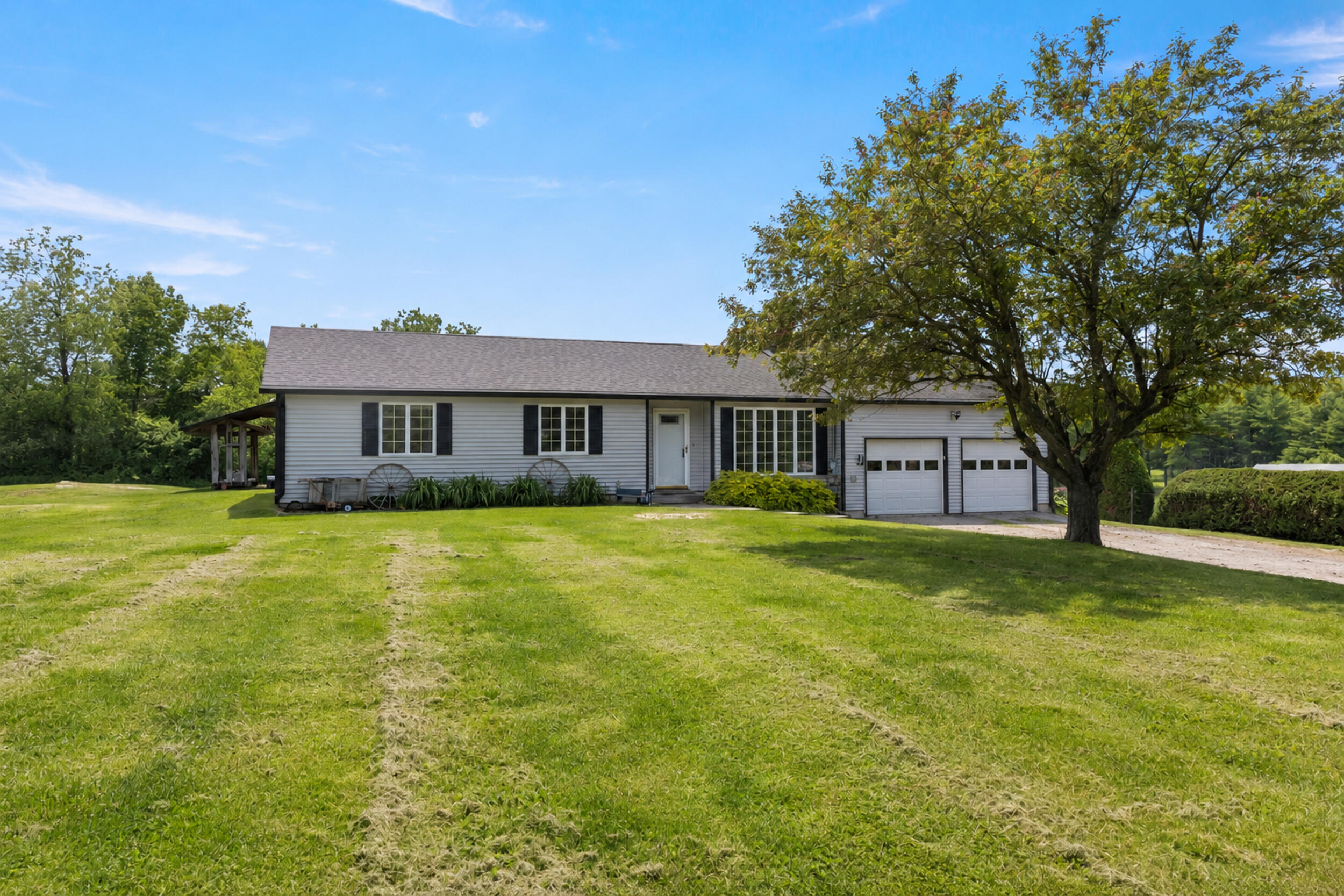 446 Eastern Avenue Augusta, ME 04330 - Photo 6 of 45 446_eastern_ave-exterior-4