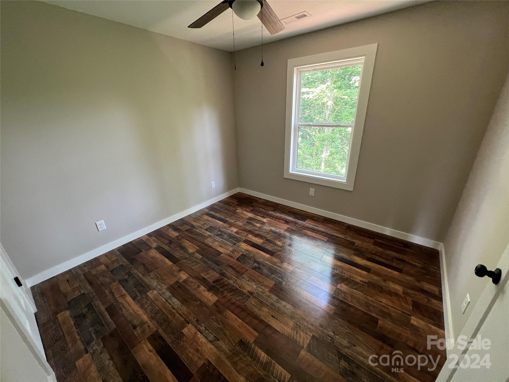 8 Fox Road Asheville, NC 28804 - Photo 9 of 13 Gallery Image 9