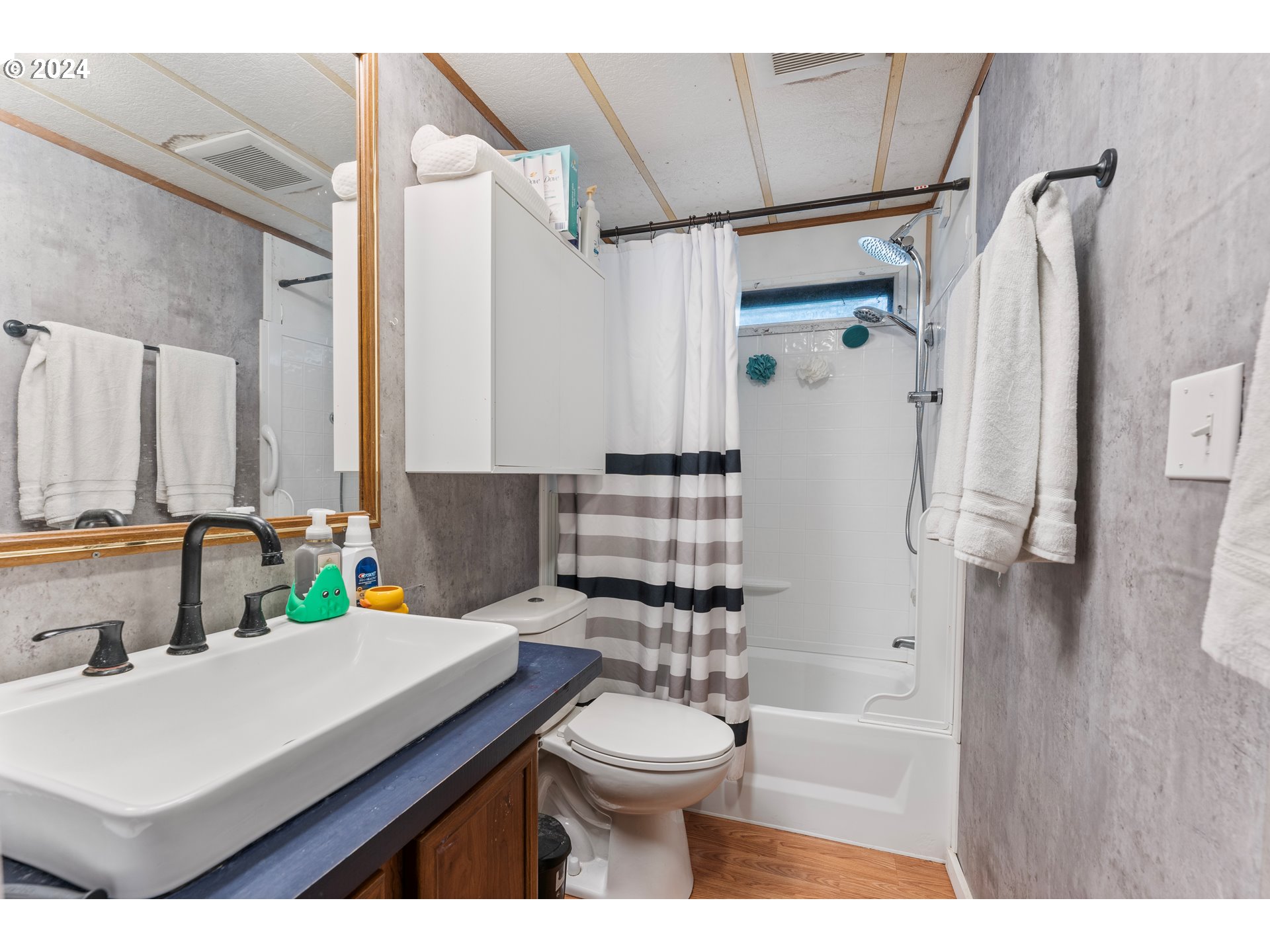 22204 Northeast Barr Road, Unit 22 Fairview, OR 97024 - Photo 10 of 12 Gallery Image 10