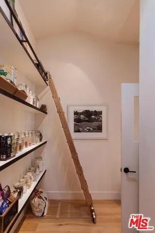 $8,995,000 | 226 South Rimpau Boulevard, Los Angeles, CA 90004