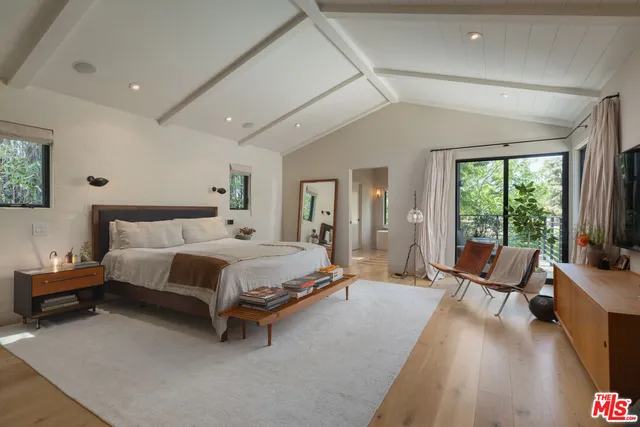 $8,995,000 | 226 South Rimpau Boulevard, Los Angeles, CA 90004