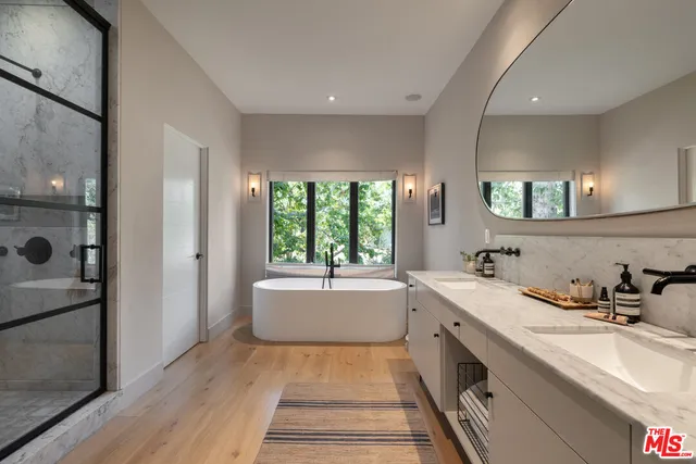 $8,995,000 | 226 South Rimpau Boulevard, Los Angeles, CA 90004