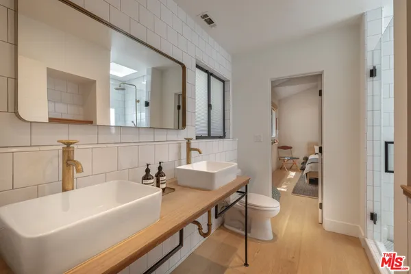 $8,995,000 | 226 South Rimpau Boulevard, Los Angeles, CA 90004