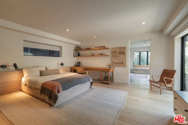 $8,995,000 | 226 South Rimpau Boulevard, Los Angeles, CA 90004