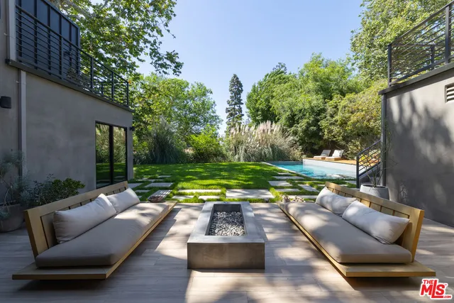 $8,995,000 | 226 South Rimpau Boulevard, Los Angeles, CA 90004