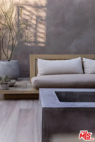 $8,995,000 | 226 South Rimpau Boulevard, Los Angeles, CA 90004