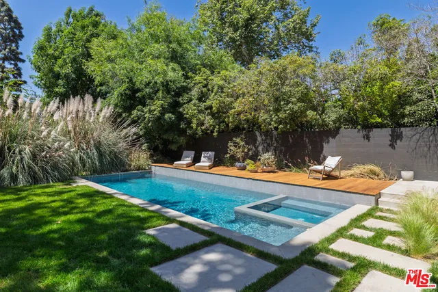 $8,995,000 | 226 South Rimpau Boulevard, Los Angeles, CA 90004