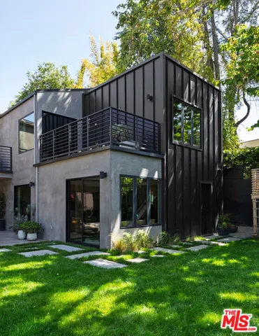 $8,995,000 | 226 South Rimpau Boulevard, Los Angeles, CA 90004