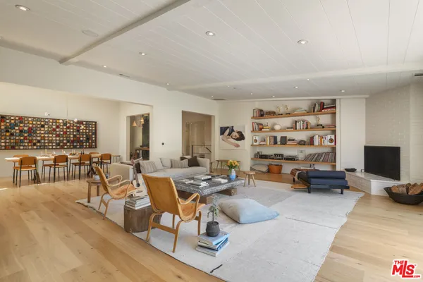 $8,995,000 | 226 South Rimpau Boulevard, Los Angeles, CA 90004