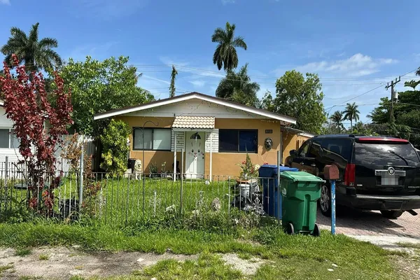 $5,000 | 1441 Northeast 117th Street, Miami, FL 33161