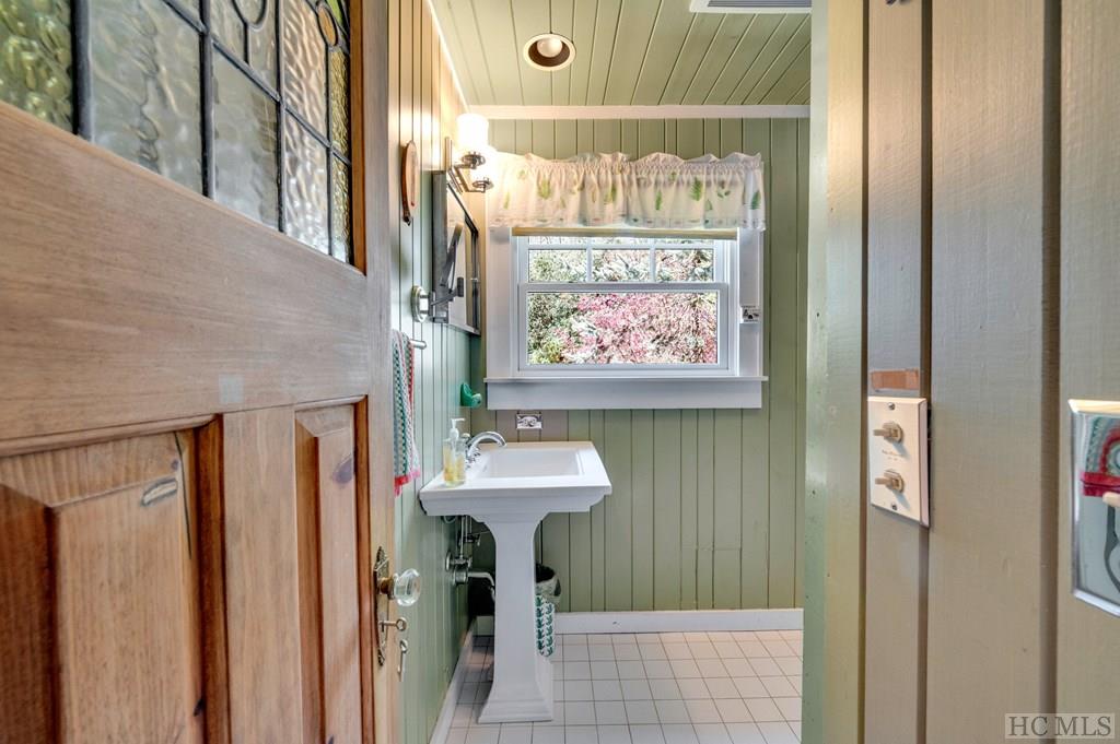 404 Myrtle Speed Road Highlands, NC 28741 - Photo 25 of 47 Gallery Image 25