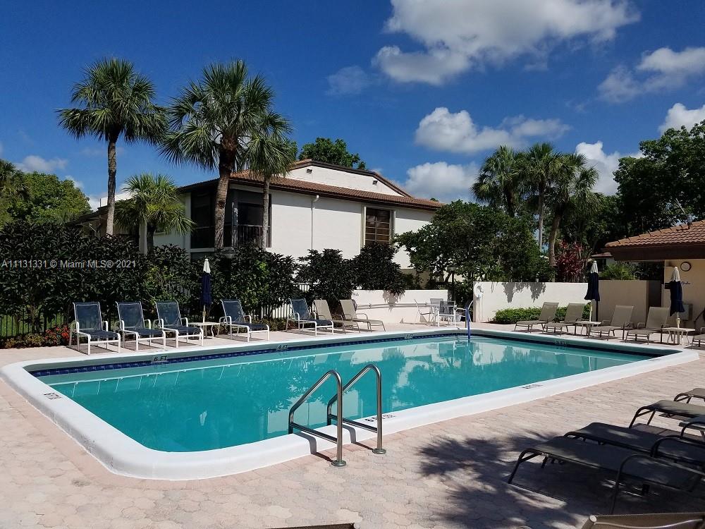 8320 Casa Del Lago, Unit H Boca Raton, FL 33433 - Photo 11 of 12 Gallery Image 11