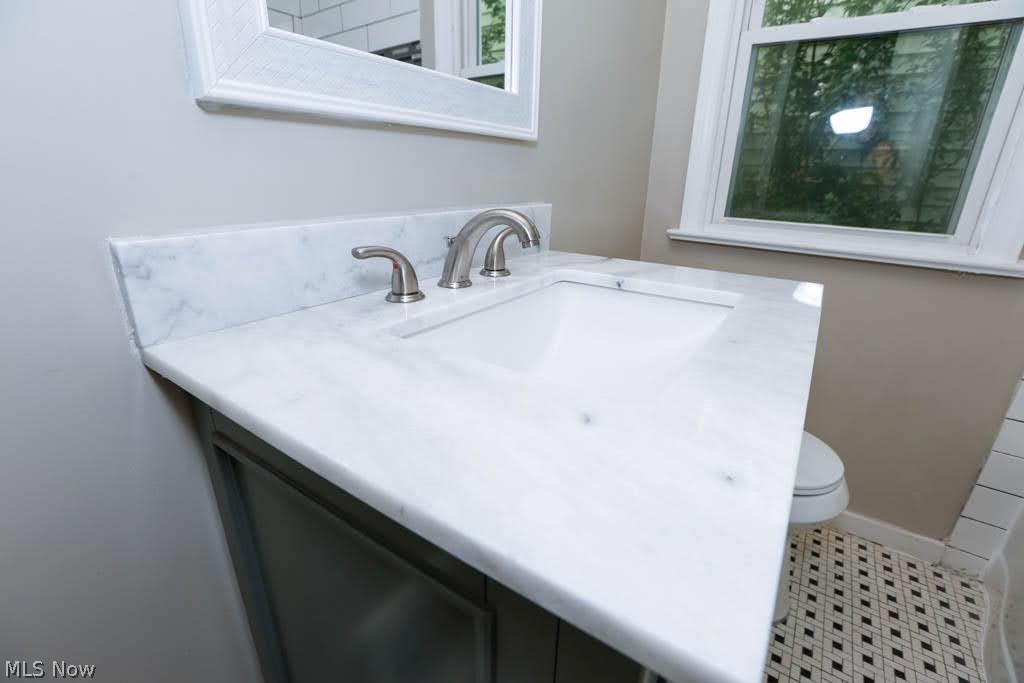 4812 Anderson Road Cleveland, OH 44124 - Photo 17 of 34