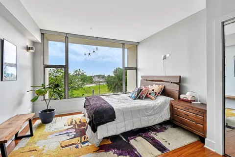 $495,000 | 3200 North Lake Shore Drive, Unit 410, Chicago, IL 60657