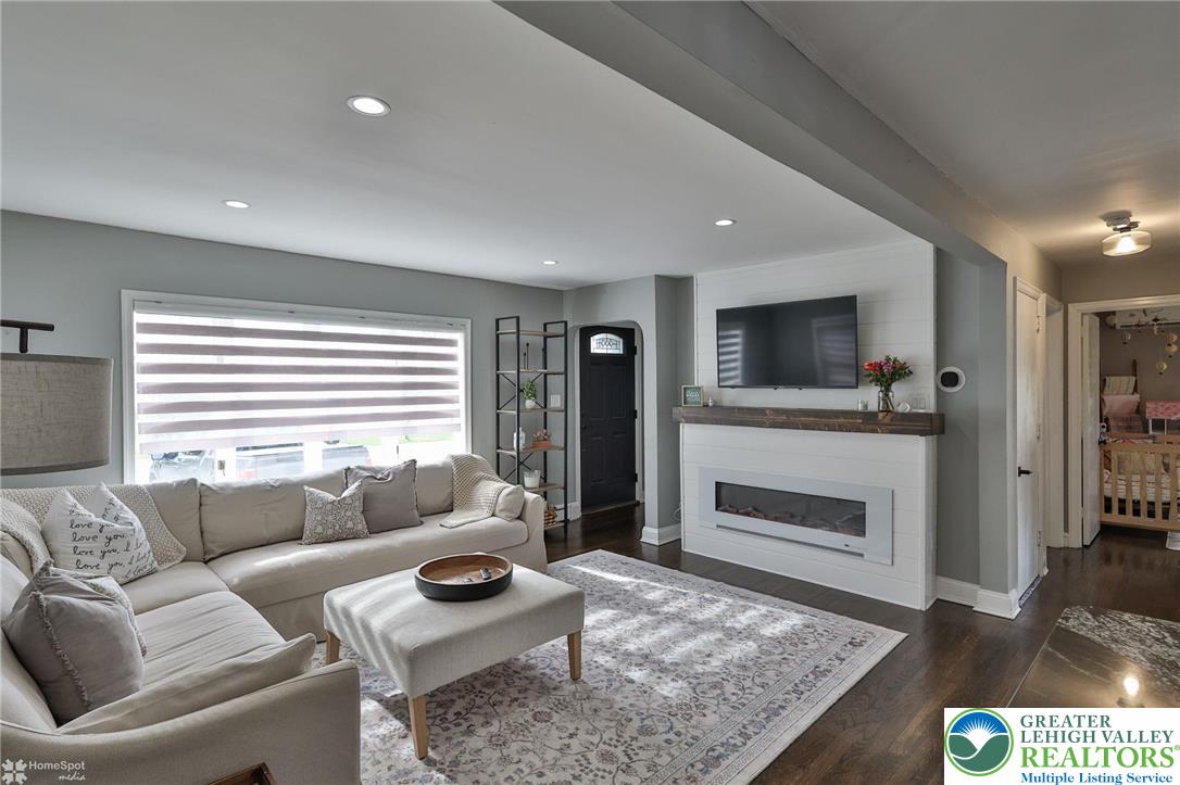 216 Young Road Nazareth, PA 18064 - Photo 7 of 54