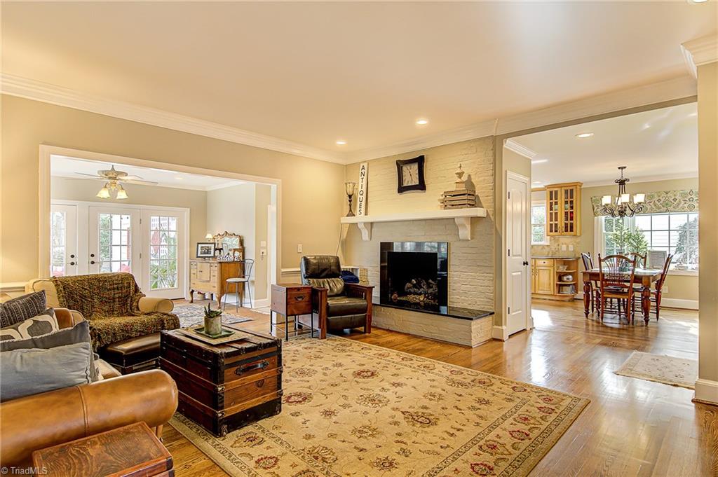 606 Hobbs Road Greensboro, NC 27403 - Photo 12 of 30 Gallery Image 12