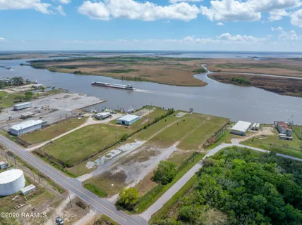$300,000 | 333 Abbeville La, Abbeville, LA 70510