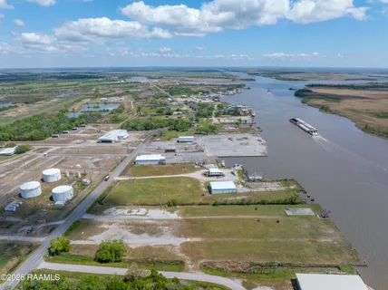 $300,000 | 333 Abbeville La, Abbeville, LA 70510