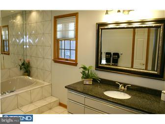 524 Creek Road Moorestown, NJ 08057 - Photo 10 of 11 Bathroom