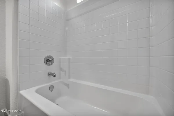 $393,617 | 260 Green Lane, Dayton, NV 89403