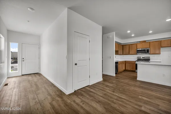 $393,617 | 260 Green Lane, Dayton, NV 89403