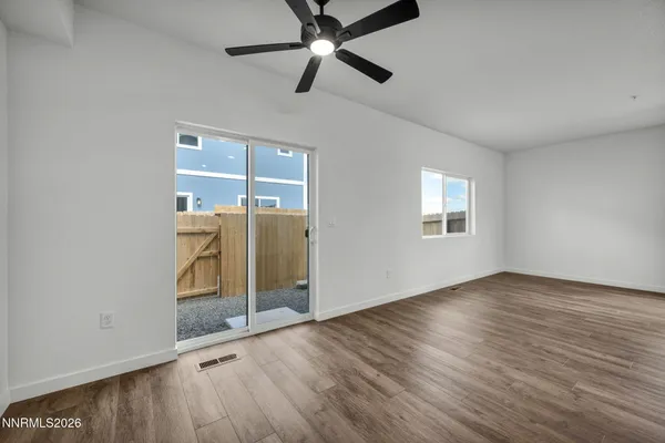 $393,617 | 260 Green Lane, Dayton, NV 89403