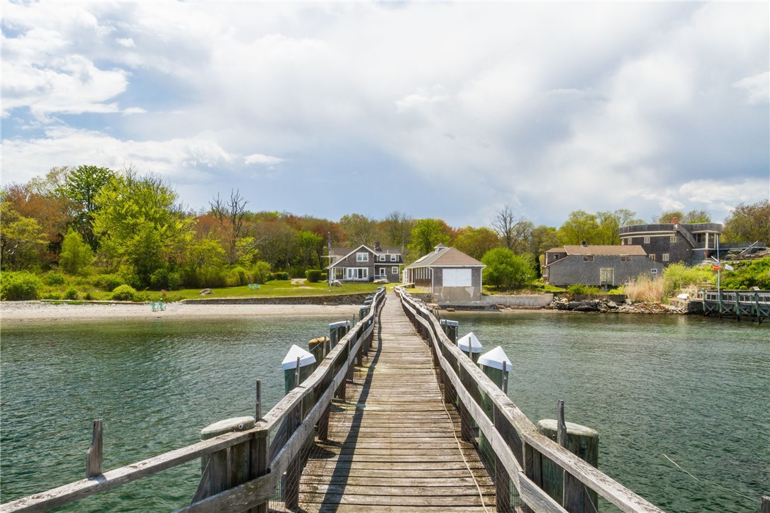 90 Racquet Road Jamestown, RI 02835 - Photo 12 of 43