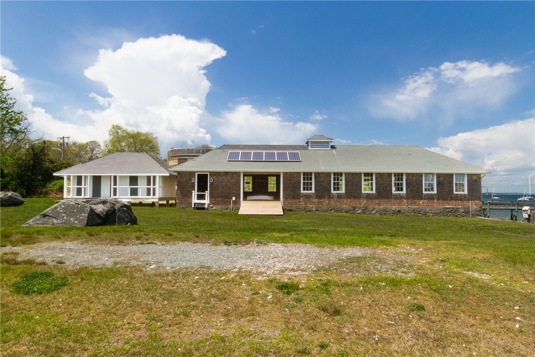 90 Racquet Road Jamestown, RI 02835 - Photo 15 of 43