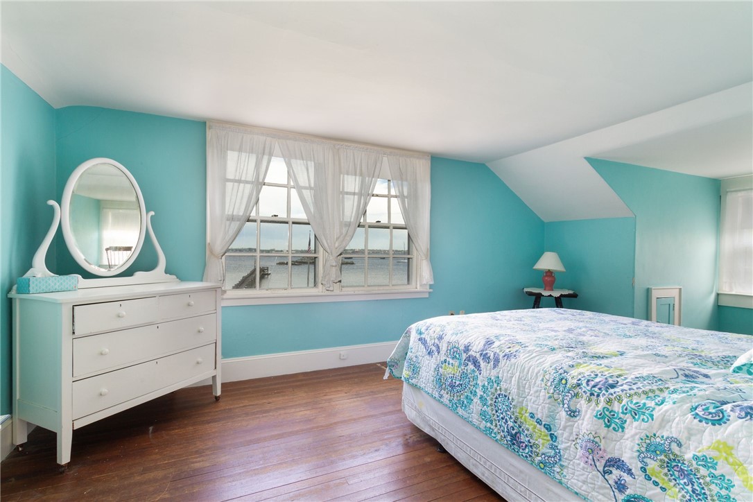 90 Racquet Road Jamestown, RI 02835 - Photo 30 of 43