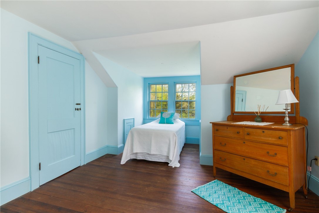 90 Racquet Road Jamestown, RI 02835 - Photo 38 of 43