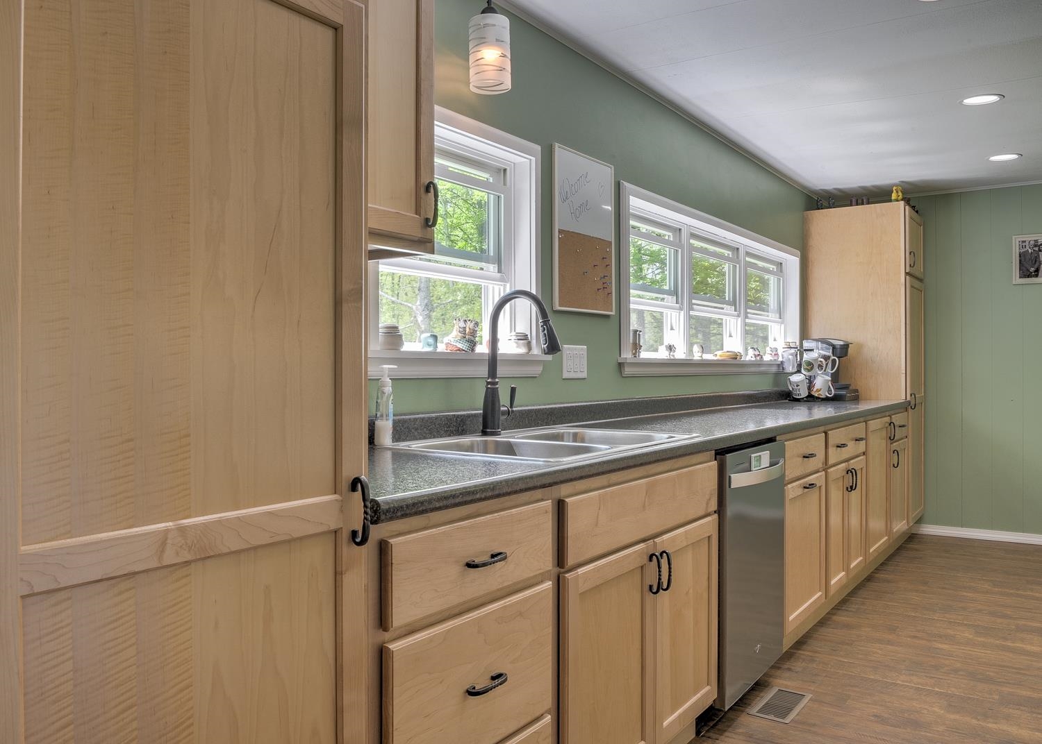 25 Mountain View Road Walpole, NH 03609 - Photo 4 of 40 Gallery Image 4