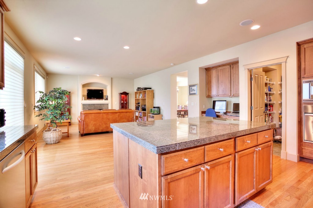 18521 38th Drive Southeast Bothell, WA 98012 - Photo 13 of 25 Gallery Image 13