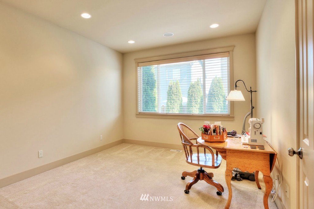 18521 38th Drive Southeast Bothell, WA 98012 - Photo 16 of 25 Gallery Image 16