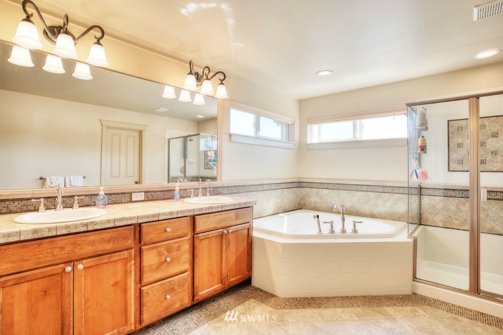18521 38th Drive Southeast Bothell, WA 98012 - Photo 20 of 25 Gallery Image 20
