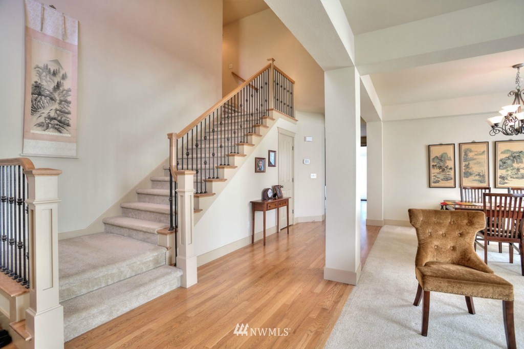 18521 38th Drive Southeast Bothell, WA 98012 - Photo 3 of 25 Gallery Image 3