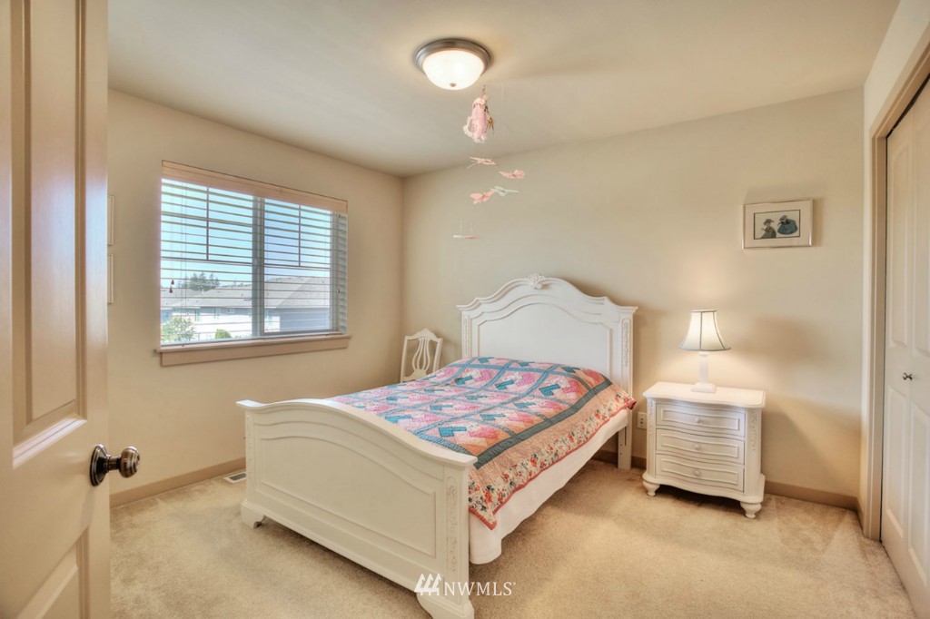 18521 38th Drive Southeast Bothell, WA 98012 - Photo 23 of 25 Gallery Image 23