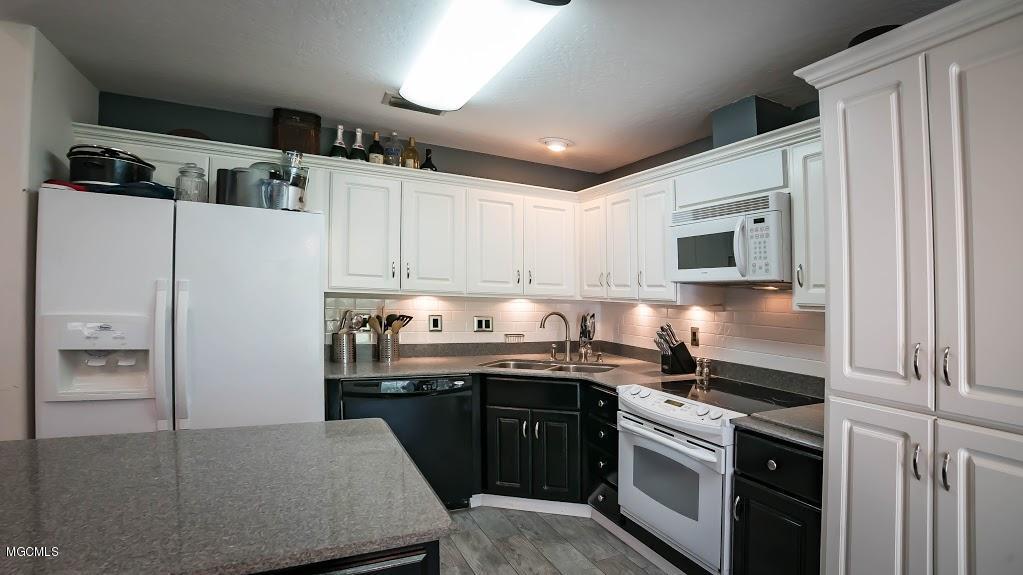 7904 Martin Bluff Road Gautier, MS 39553 - Photo 14 of 30 MB Kitchen 3