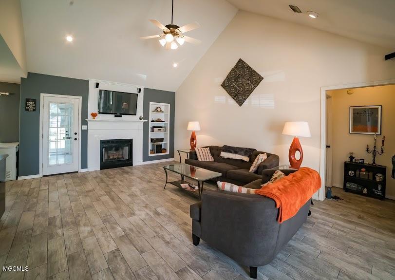 7904 Martin Bluff Road Gautier, MS 39553 - Photo 8 of 30 MB Living Room
