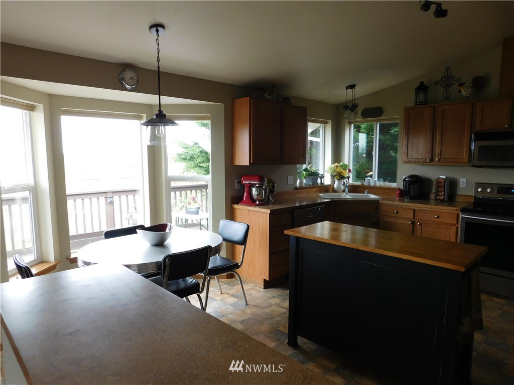106 Springbrook Drive Chehalis, WA 98532 - Photo 8 of 24 Gallery Image 8