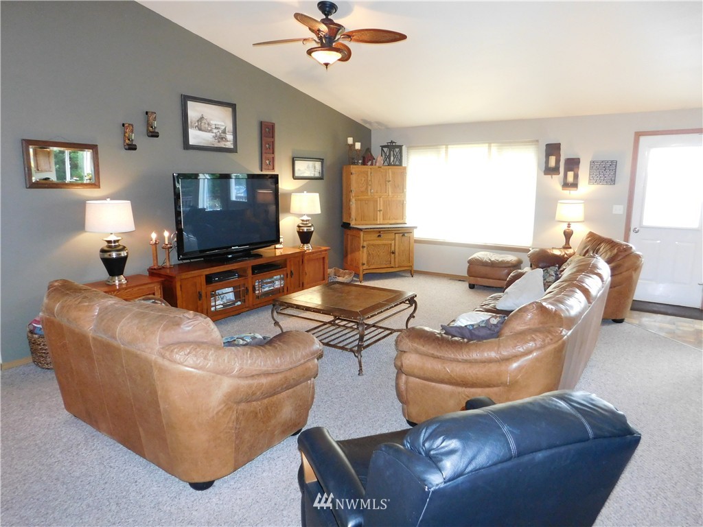 106 Springbrook Drive Chehalis, WA 98532 - Photo 9 of 24 Gallery Image 9