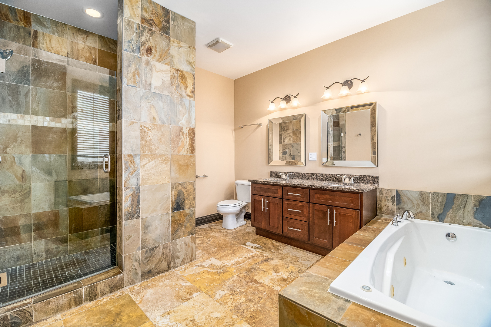 16W560 Bluff Road, Unit 16W540 Willowbrook, IL 60527 - Photo 13 of 39 Gallery Image 13