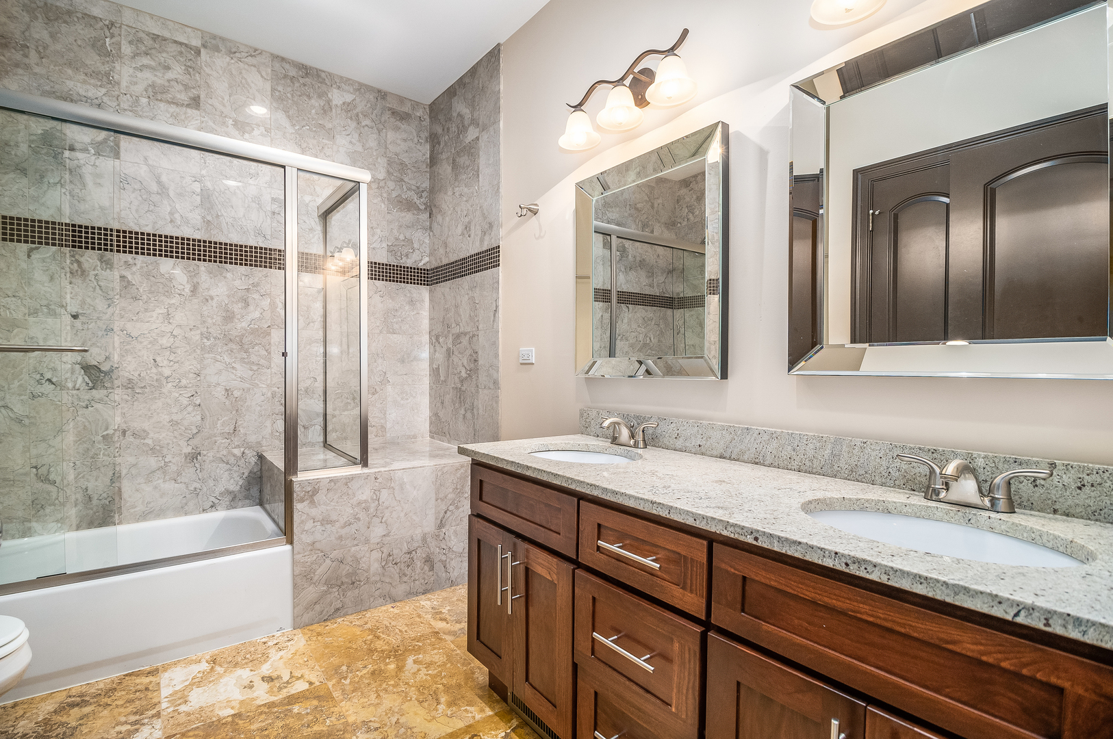 16W560 Bluff Road, Unit 16W540 Willowbrook, IL 60527 - Photo 20 of 39 Gallery Image 20