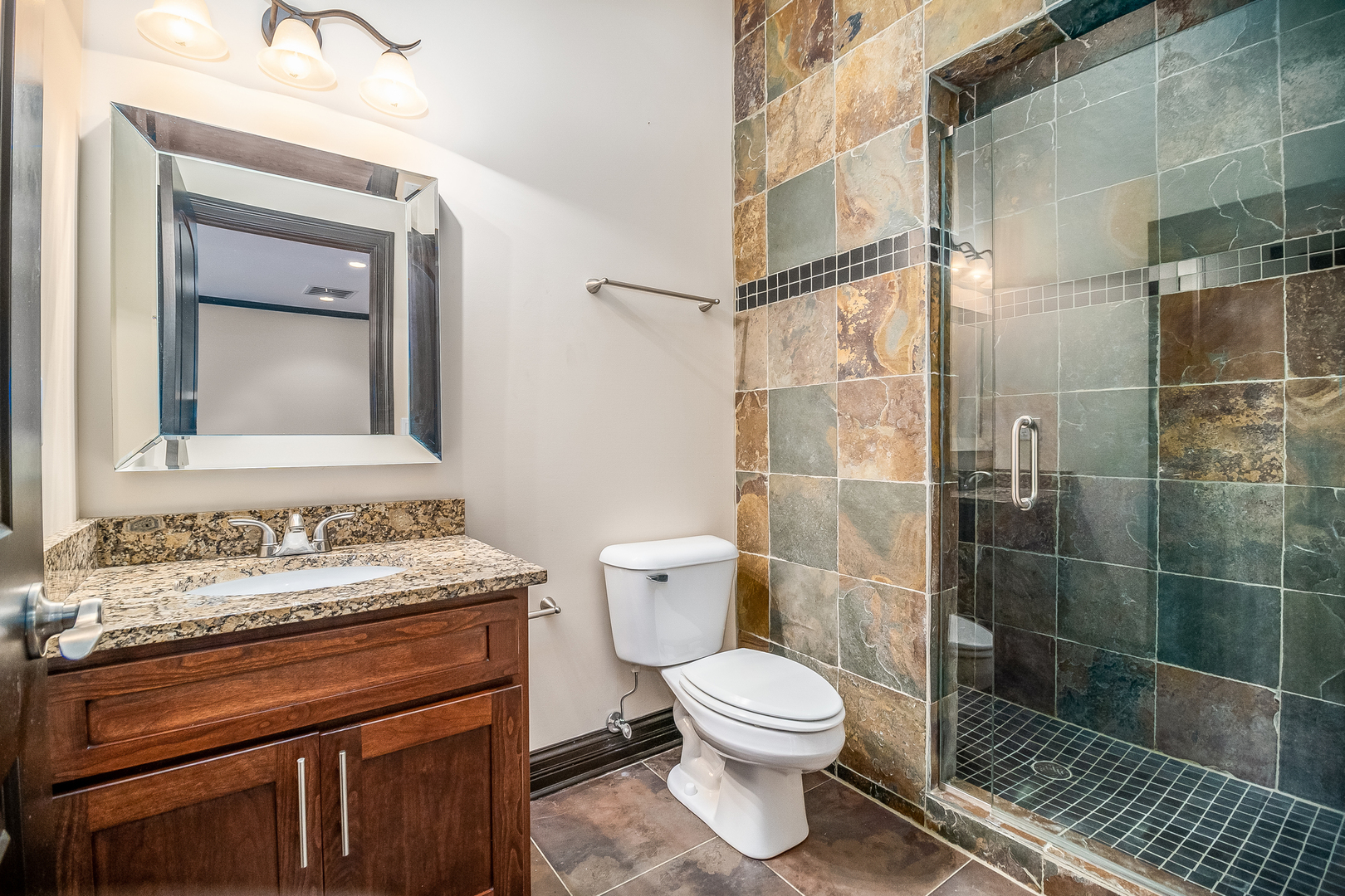 16W560 Bluff Road, Unit 16W540 Willowbrook, IL 60527 - Photo 24 of 39 Gallery Image 24