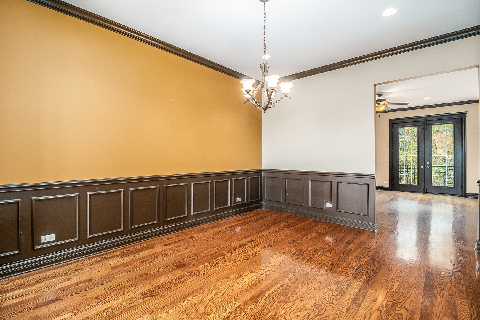 16W560 Bluff Road, Unit 16W540 Willowbrook, IL 60527 - Photo 4 of 39 Gallery Image 4