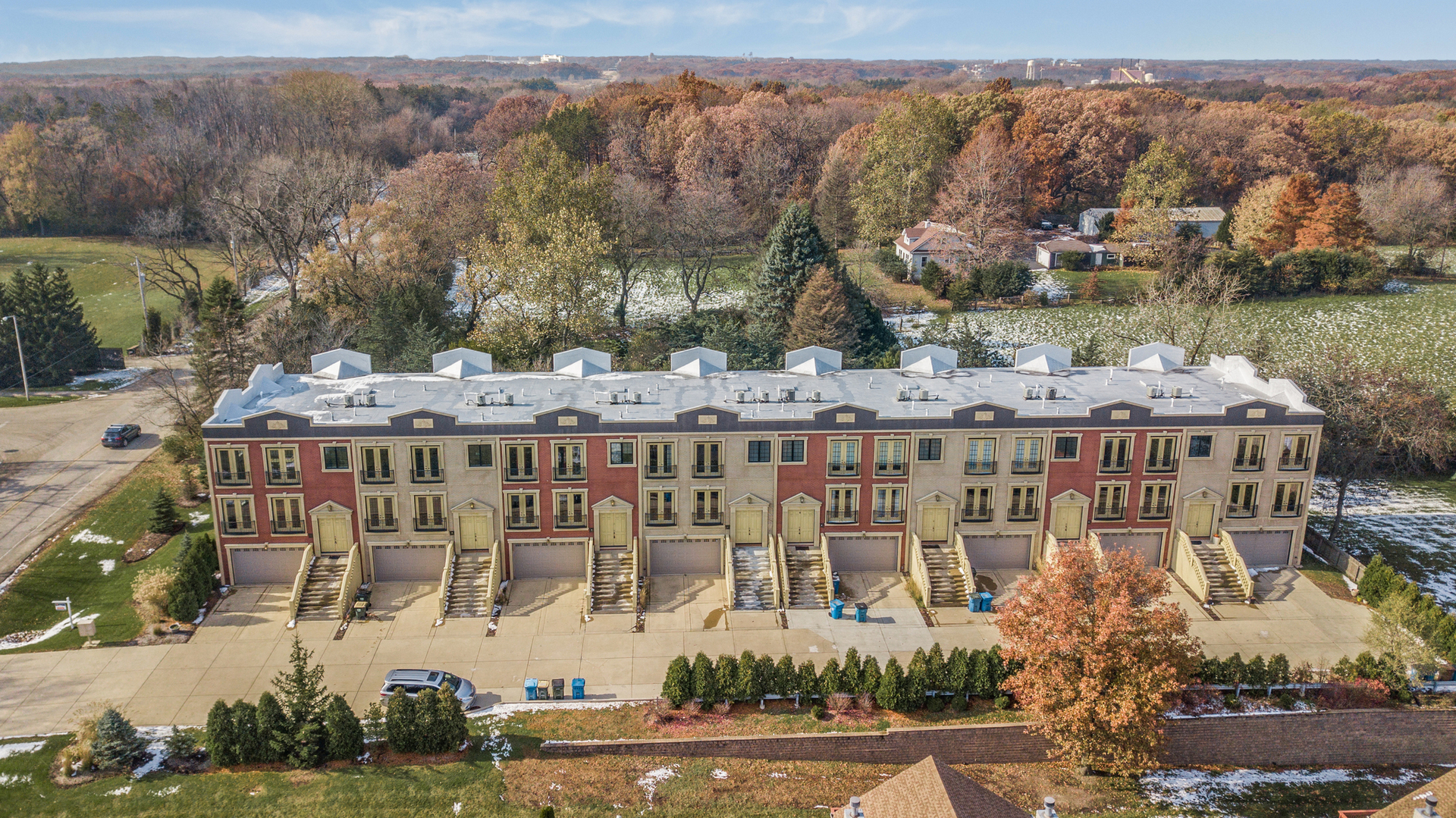 16W560 Bluff Road, Unit 16W540 Willowbrook, IL 60527 - Photo 31 of 39 Gallery Image 31