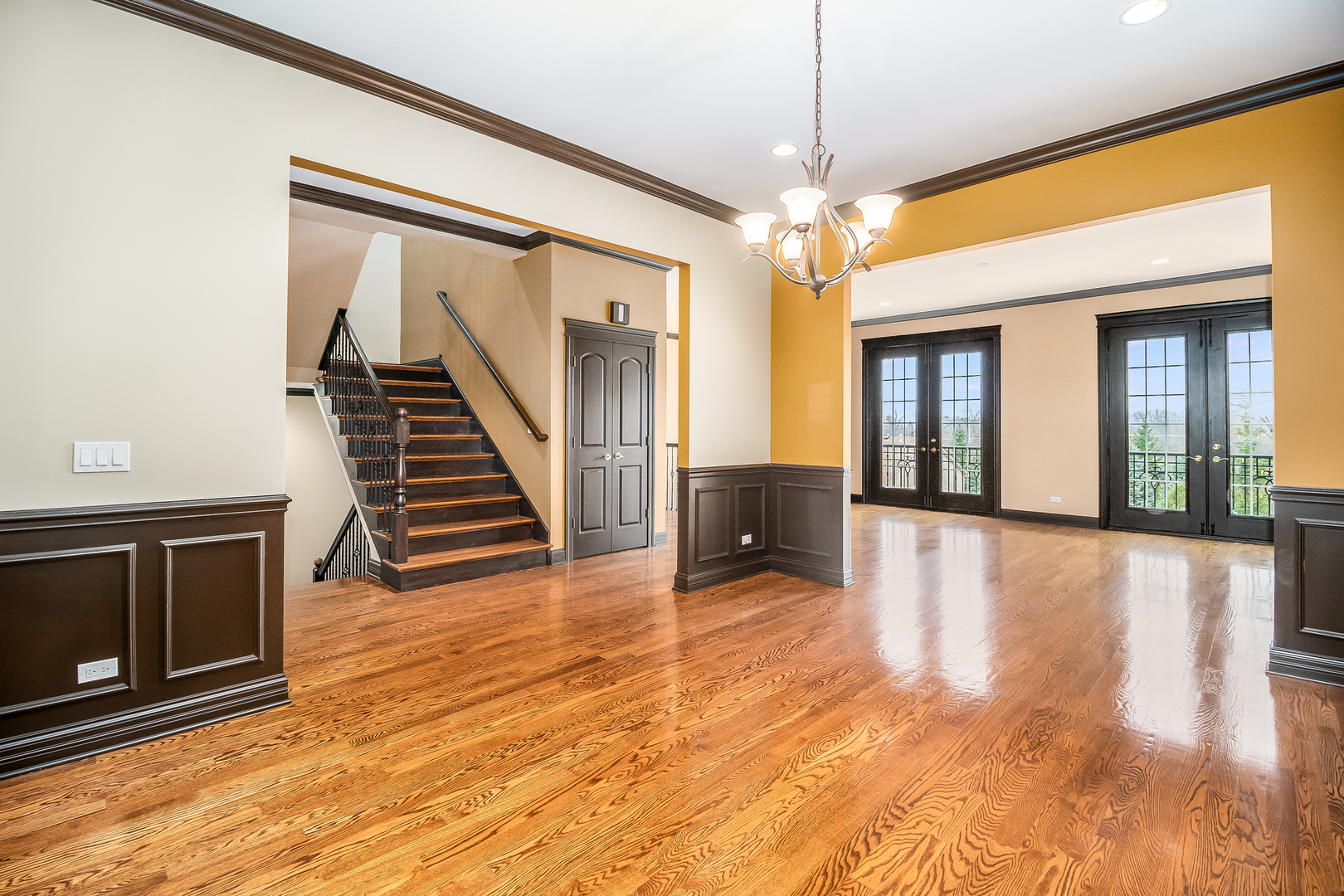 16W560 Bluff Road, Unit 16W540 Willowbrook, IL 60527 - Photo 5 of 39 Gallery Image 5
