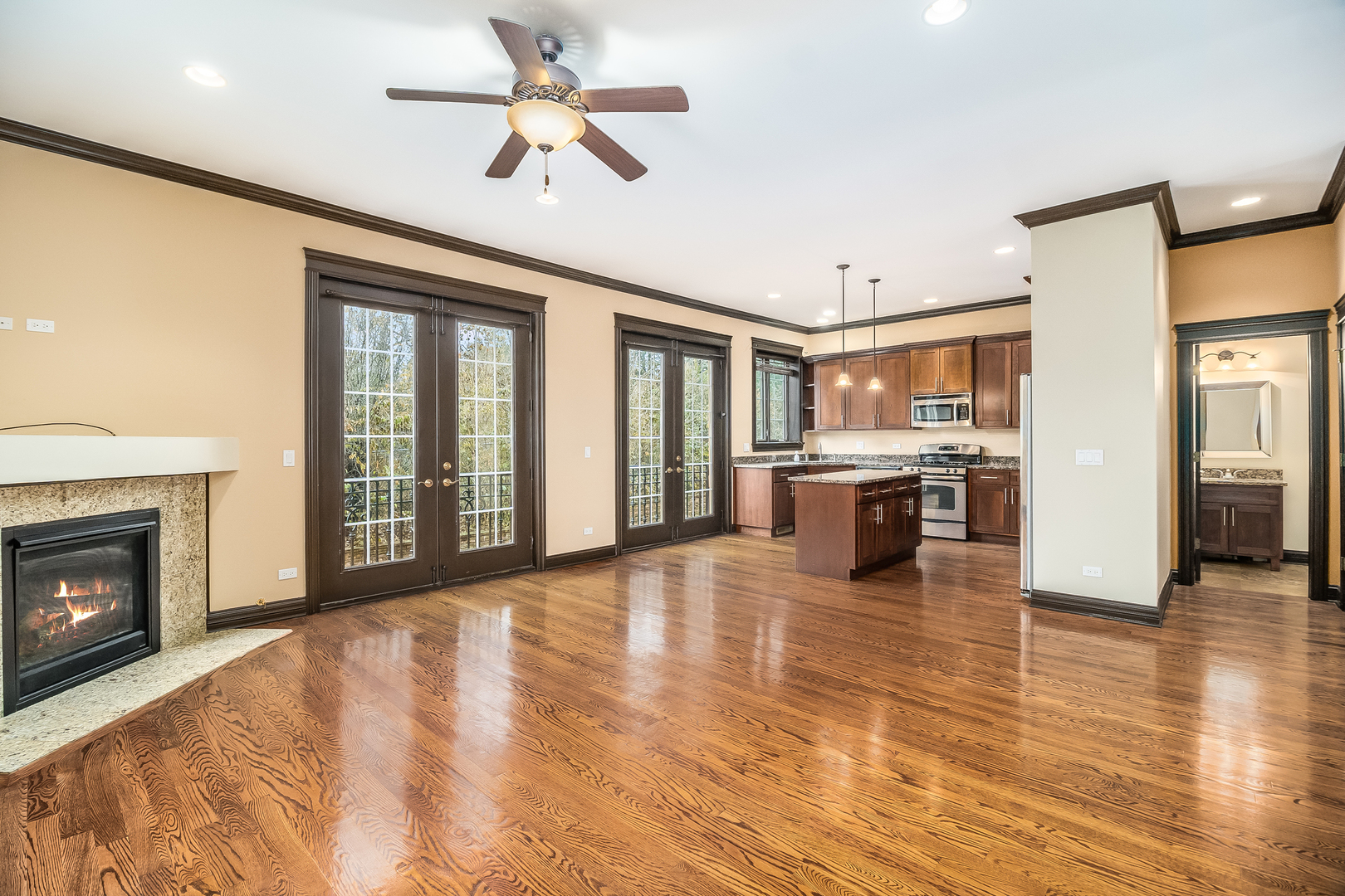 16W560 Bluff Road, Unit 16W540 Willowbrook, IL 60527 - Photo 6 of 39 Gallery Image 6