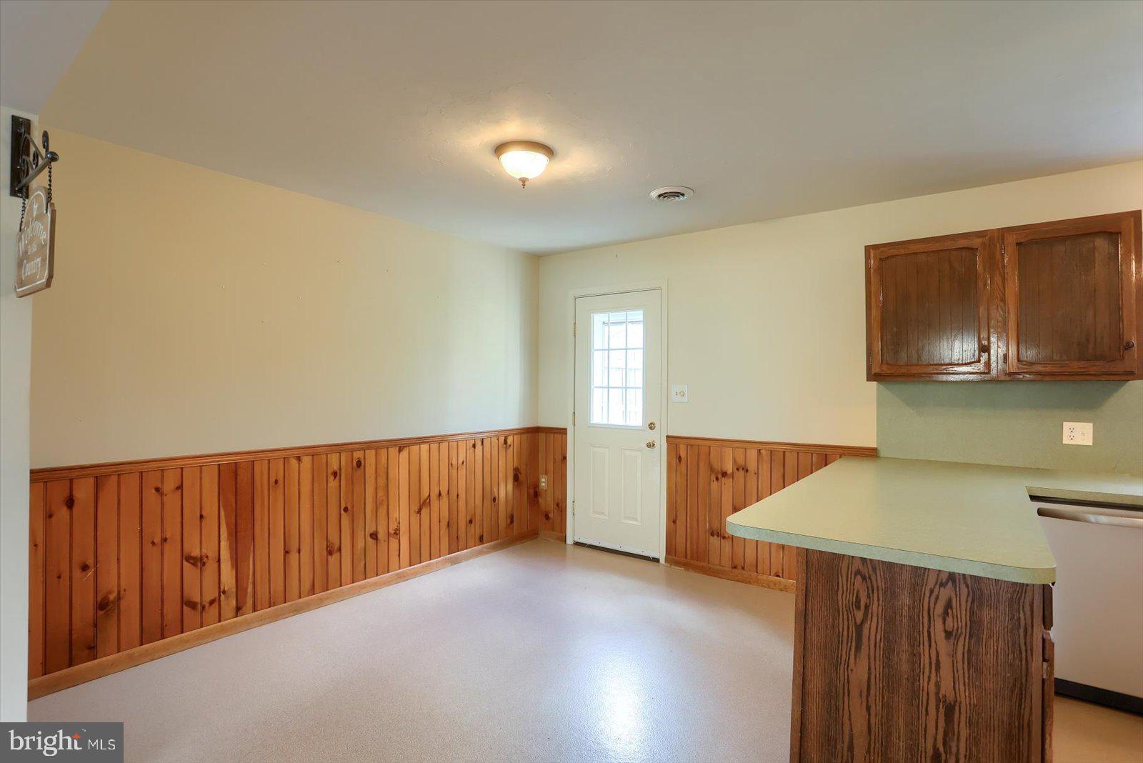 633 Fulton Street Hanover, PA 17331 - Photo 8 of 41 Gallery Image 8